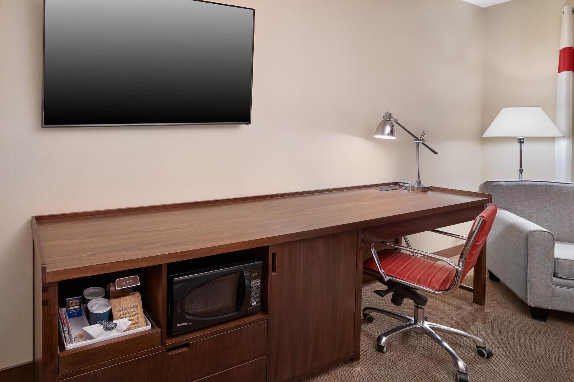 Four Points By Sheraton Edmonton West Екстер'єр фото
